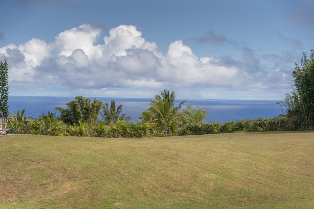 320 Hanauana Road Haiku, HI 96708 - Photo 7 of 33 a view of a lake