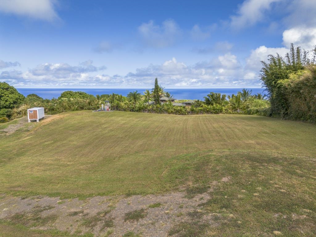 320 Hanauana Road Haiku, HI 96708 - Photo 8 of 33 a view of an ocean
