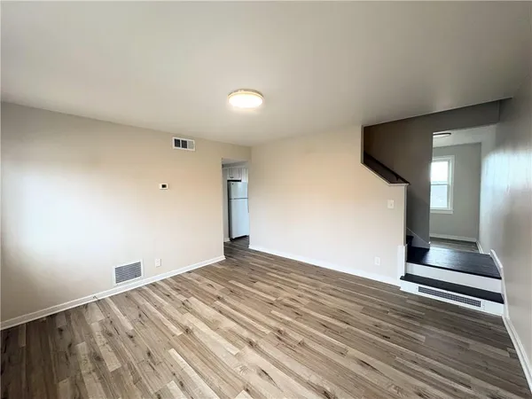 $1,695 | 360 Hemlock Drive, Coraopolis, PA 15108