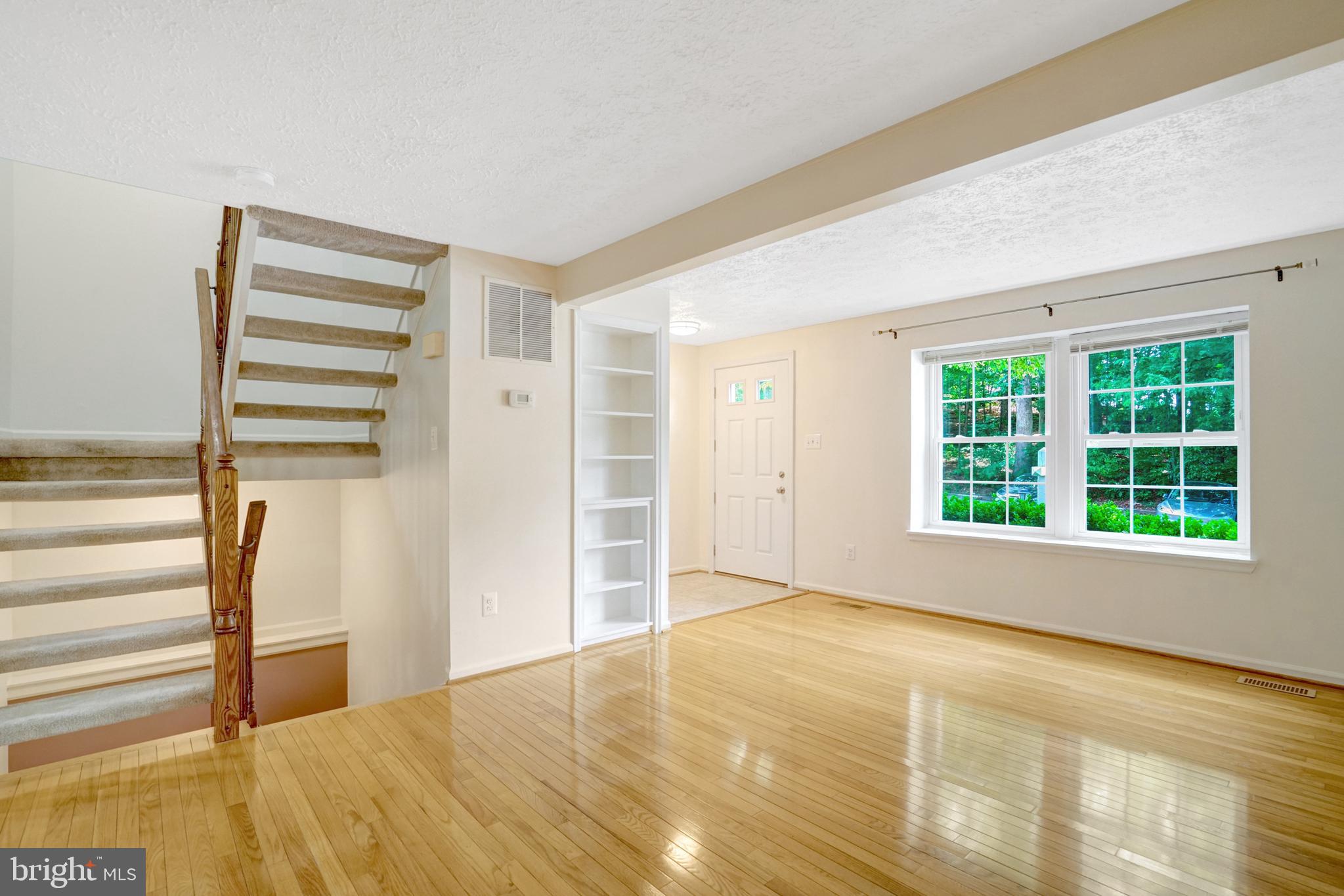 7516 Aspenpark Road Lorton, VA 22079 - Photo 5 of 58