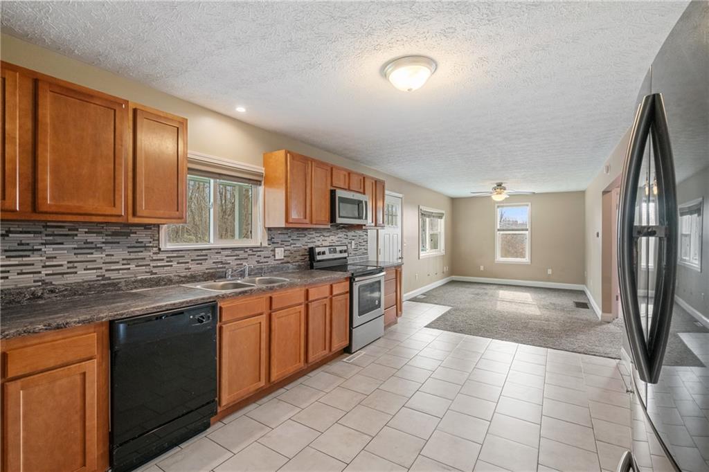 229 Miller Road Washington, PA 15301 - Photo 4 of 27
