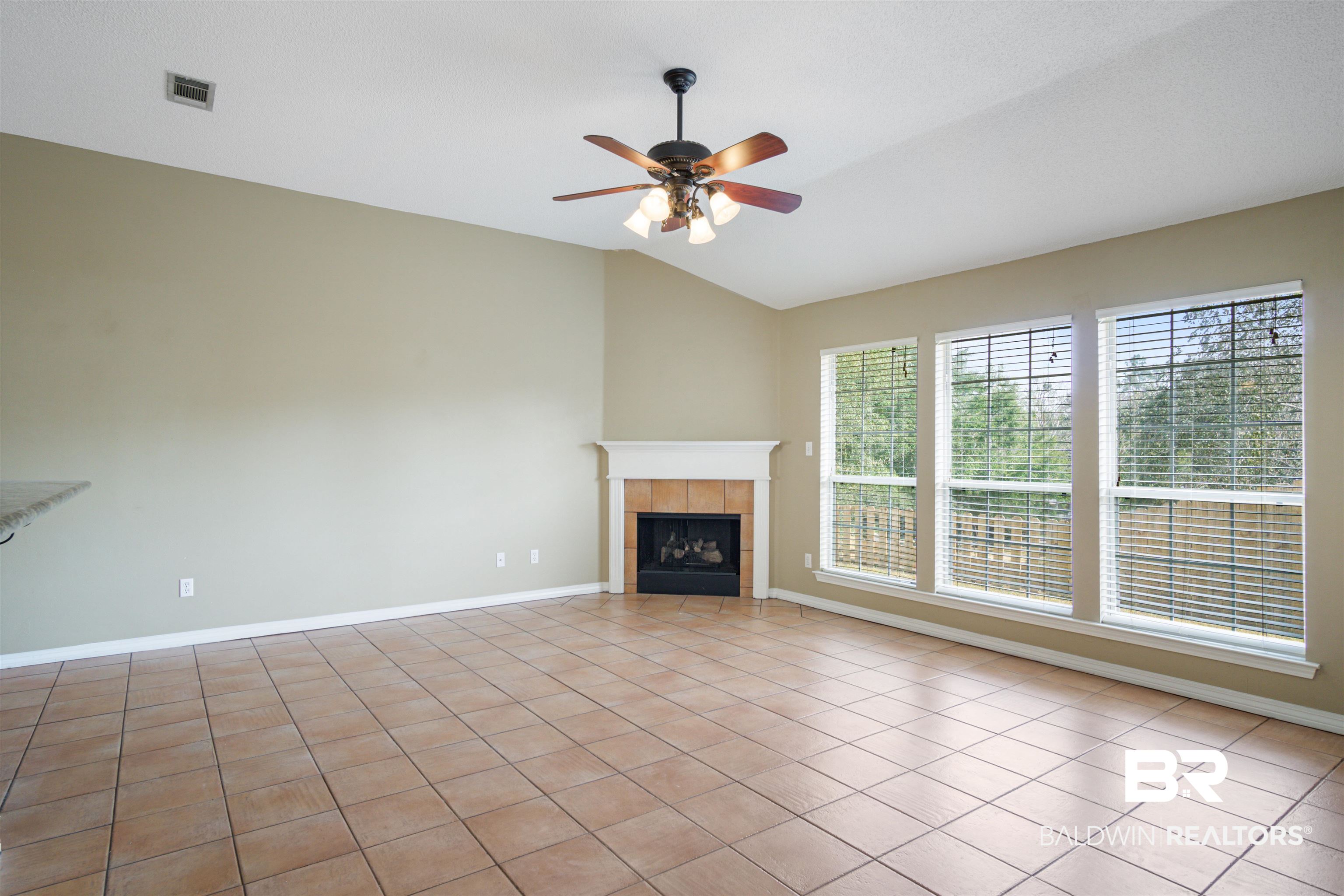 1169 Windmill Place North Mobile, AL 36695 - Photo 3 of 31