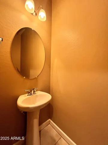 $1,775 | 1367 South Country Club Drive, Unit 1250, Mesa, AZ 85210