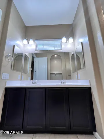 $1,775 | 1367 South Country Club Drive, Unit 1250, Mesa, AZ 85210