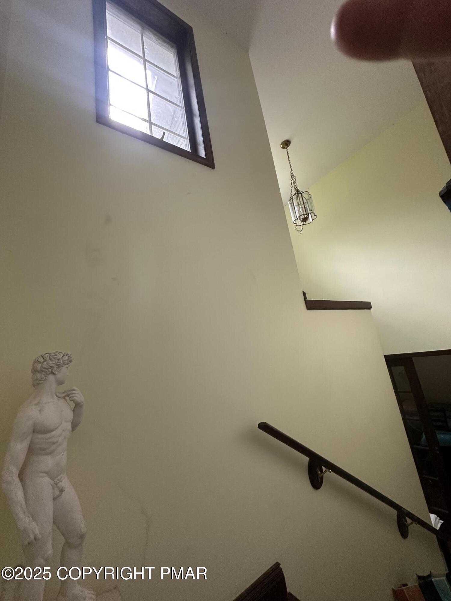 2162 Longview Drive Bushkill, PA 18324 - Photo 17 of 33