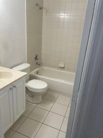 $2,000 | 4194 Napoli Lake Drive, Riviera Beach, FL 33410