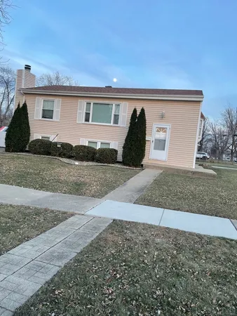 $375,000 | 9338 Oak Street, Orland Park, IL 60462