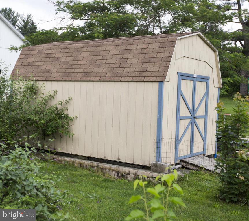421 Jonestown Road Jonestown, PA 17038 - Photo 26 of 27 Gallery Image 26