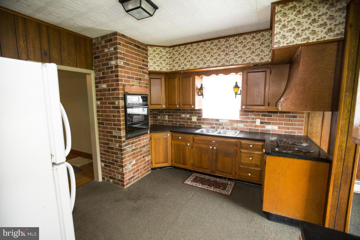 421 Jonestown Road Jonestown, PA 17038 - Photo 9 of 27 Gallery Image 9