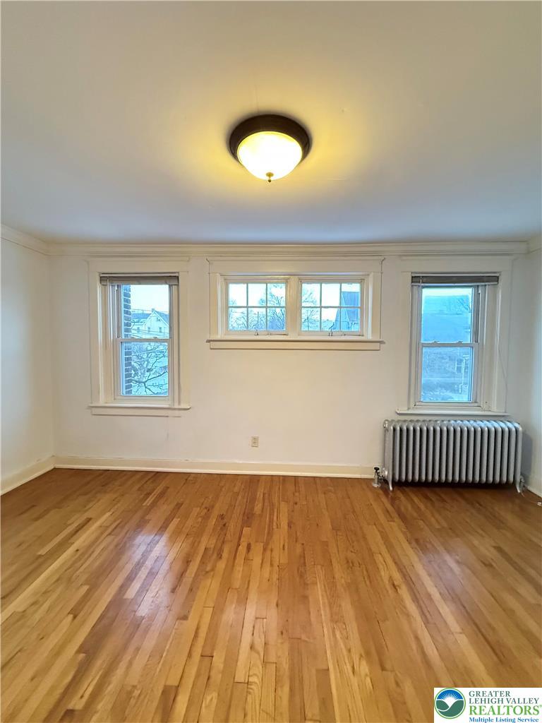 729 Spring Street, Unit 2 Bethlehem, PA 18018 - Photo 26 of 32 Living Room