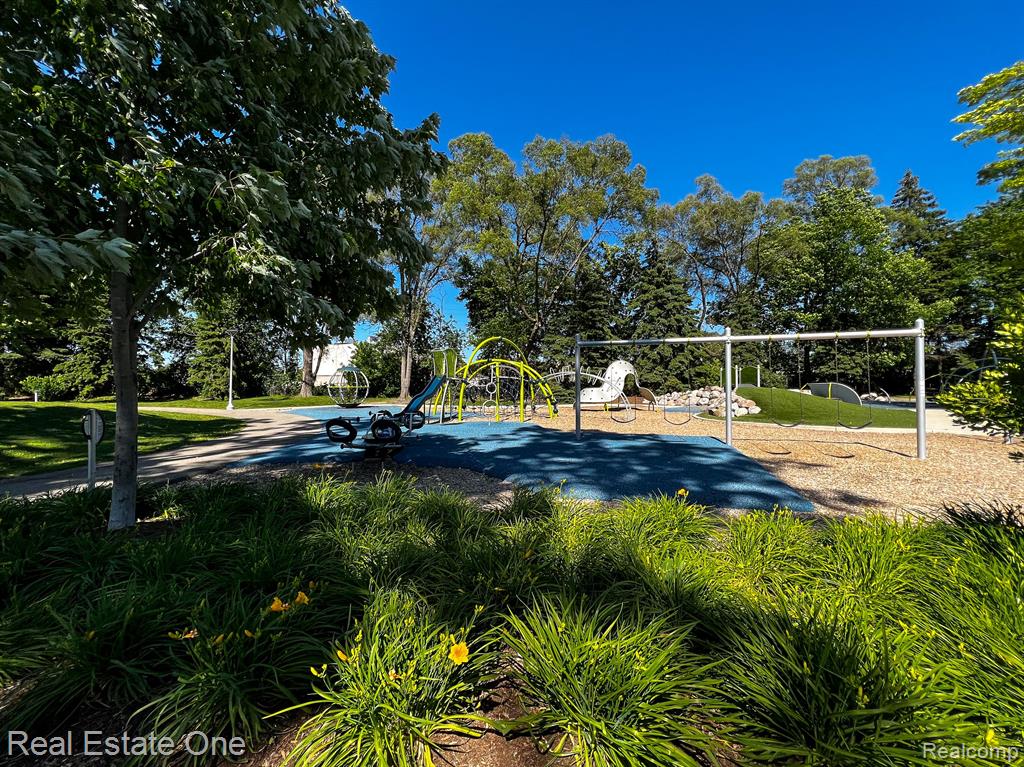 56 Devonshire Road Pleasant Ridge, MI 48069 - Photo 45 of 49