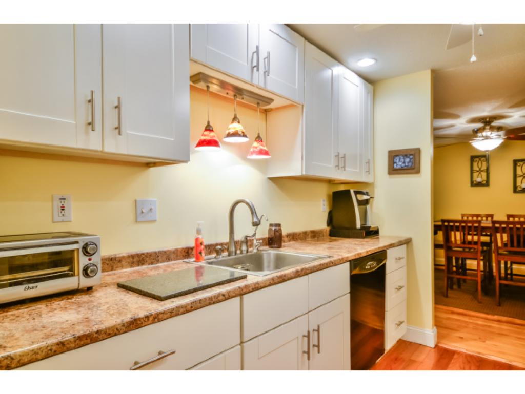 2 Strawberry Bank Road, Unit 16 Nashua, NH 03062 - Photo 3 of 35