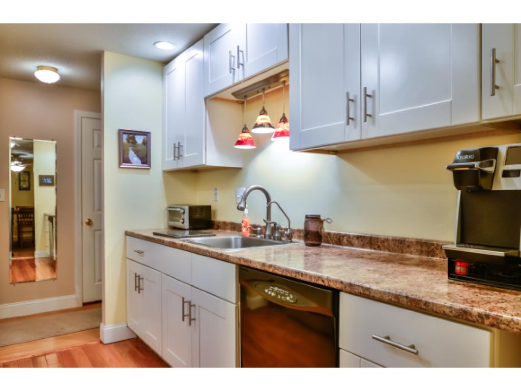 2 Strawberry Bank Road, Unit 16 Nashua, NH 03062 - Photo 4 of 35