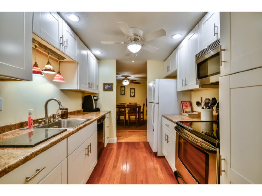 2 Strawberry Bank Road, Unit 16 Nashua, NH 03062 - Photo 5 of 35
