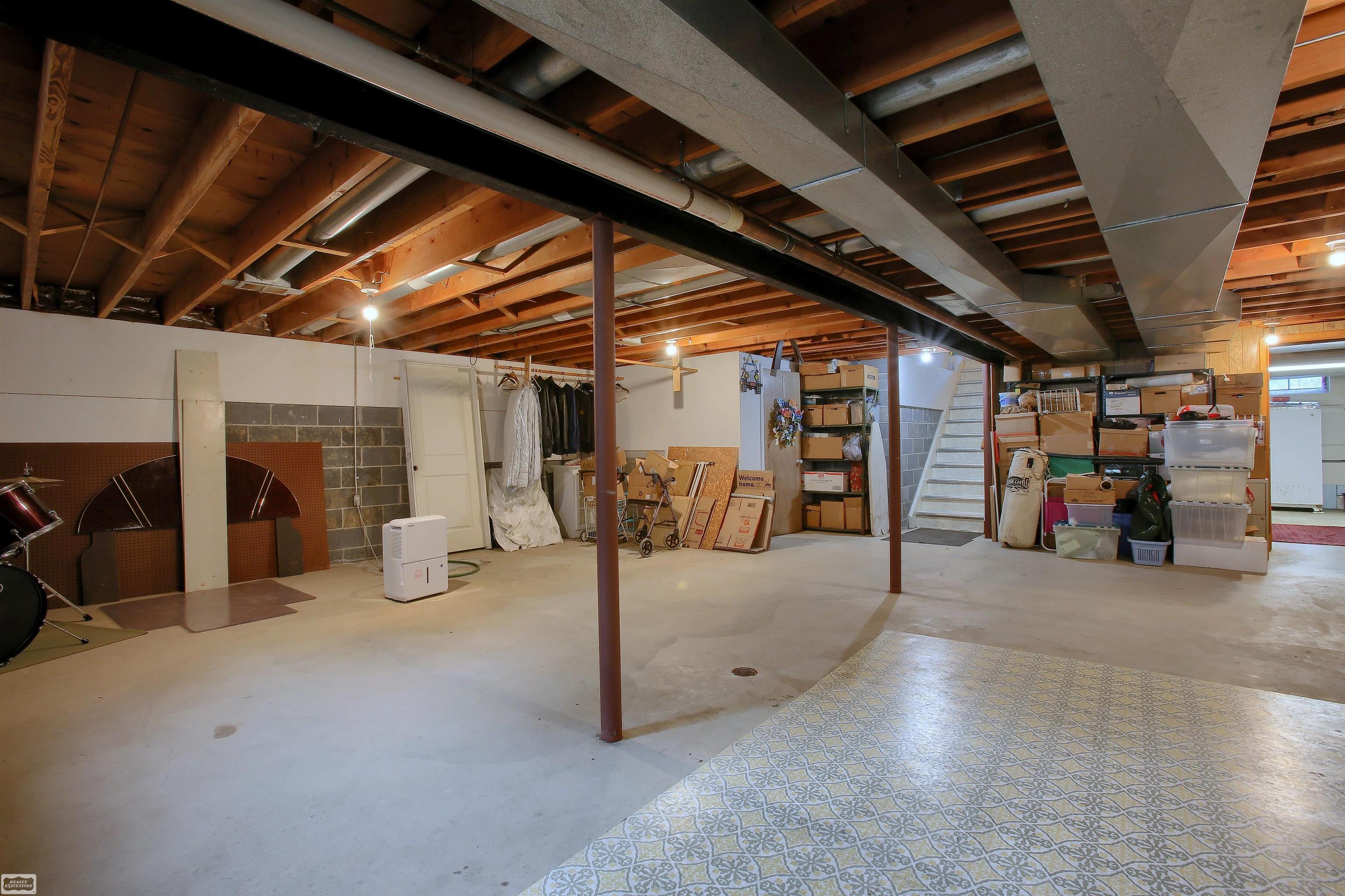 61900 Bates Road New Haven, MI 48048 - Photo 27 of 43 50090471-26.JPG
