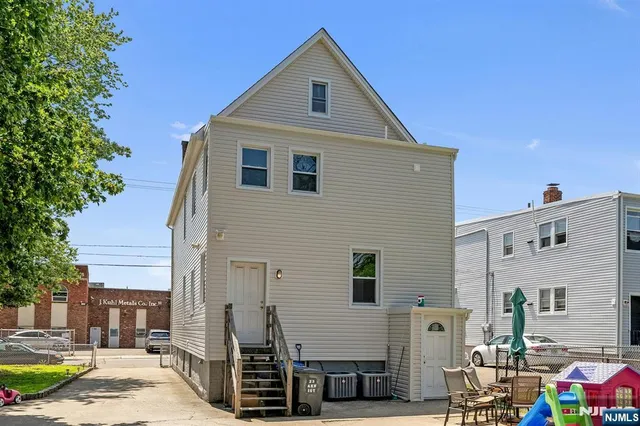 $700,000 | 21-23 Ann Street, Kearny, NJ 07032