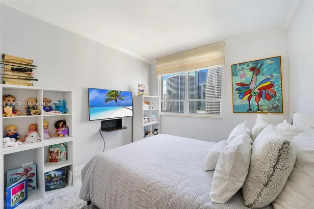 $9,000 | 801 Brickell Key Boulevard, Unit 3204, Miami, FL 33131