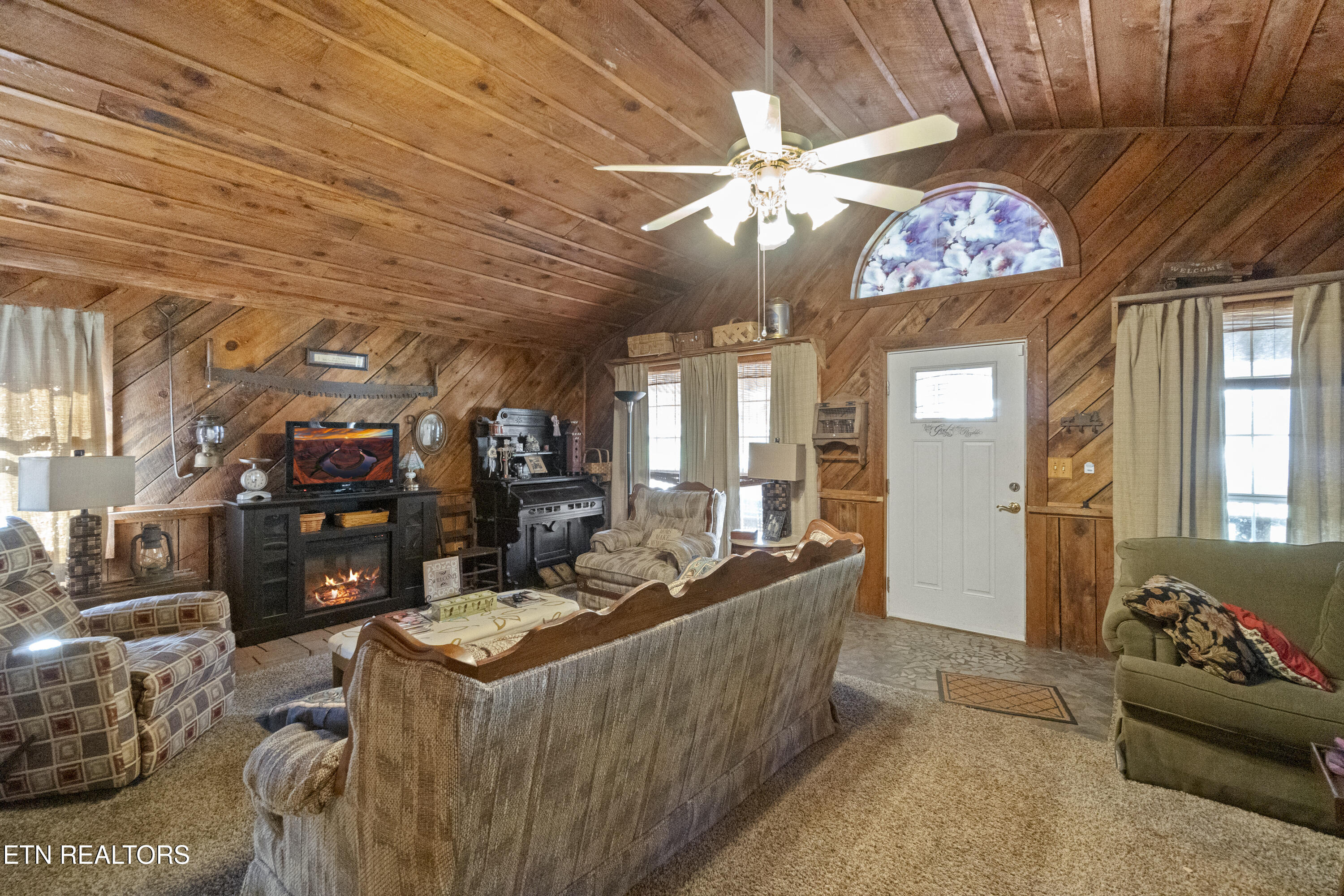 184 Alpha Road Newport, TN 37821 - Photo 3 of 47 DSC02607