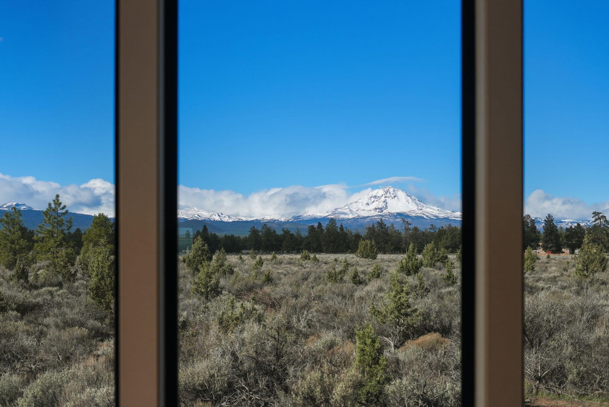 67135 Harrington Loop Road Bend, OR 97703 - Photo 13 of 17 2-web-or-mls-Riley_Visuals_002