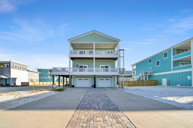 a view of house with outdoor space