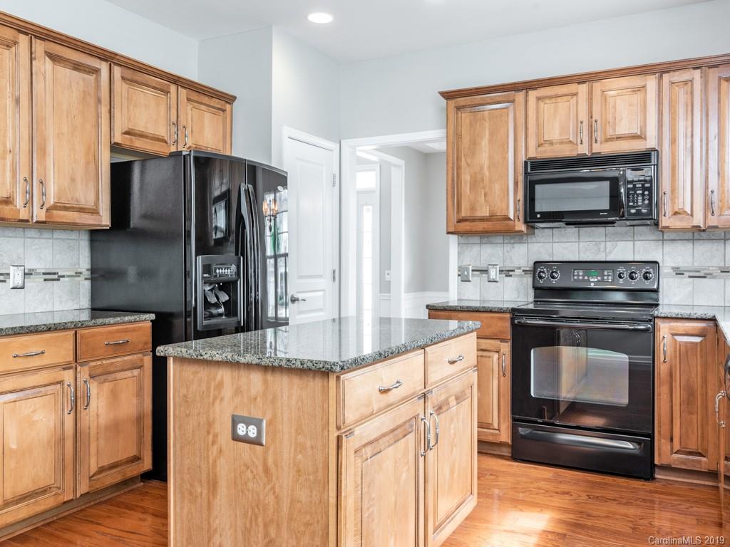 3432 Darlington Road Matthews, NC 28105 - Photo 3 of 34 Gallery Image 3