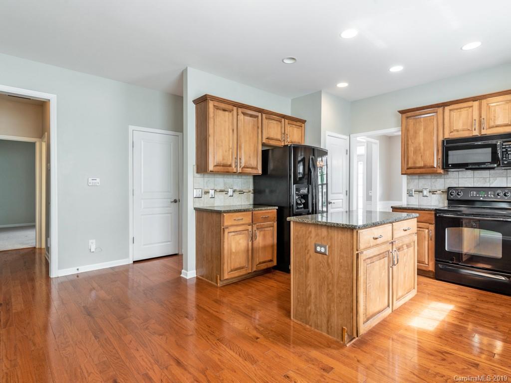 3432 Darlington Road Matthews, NC 28105 - Photo 5 of 34 Gallery Image 5