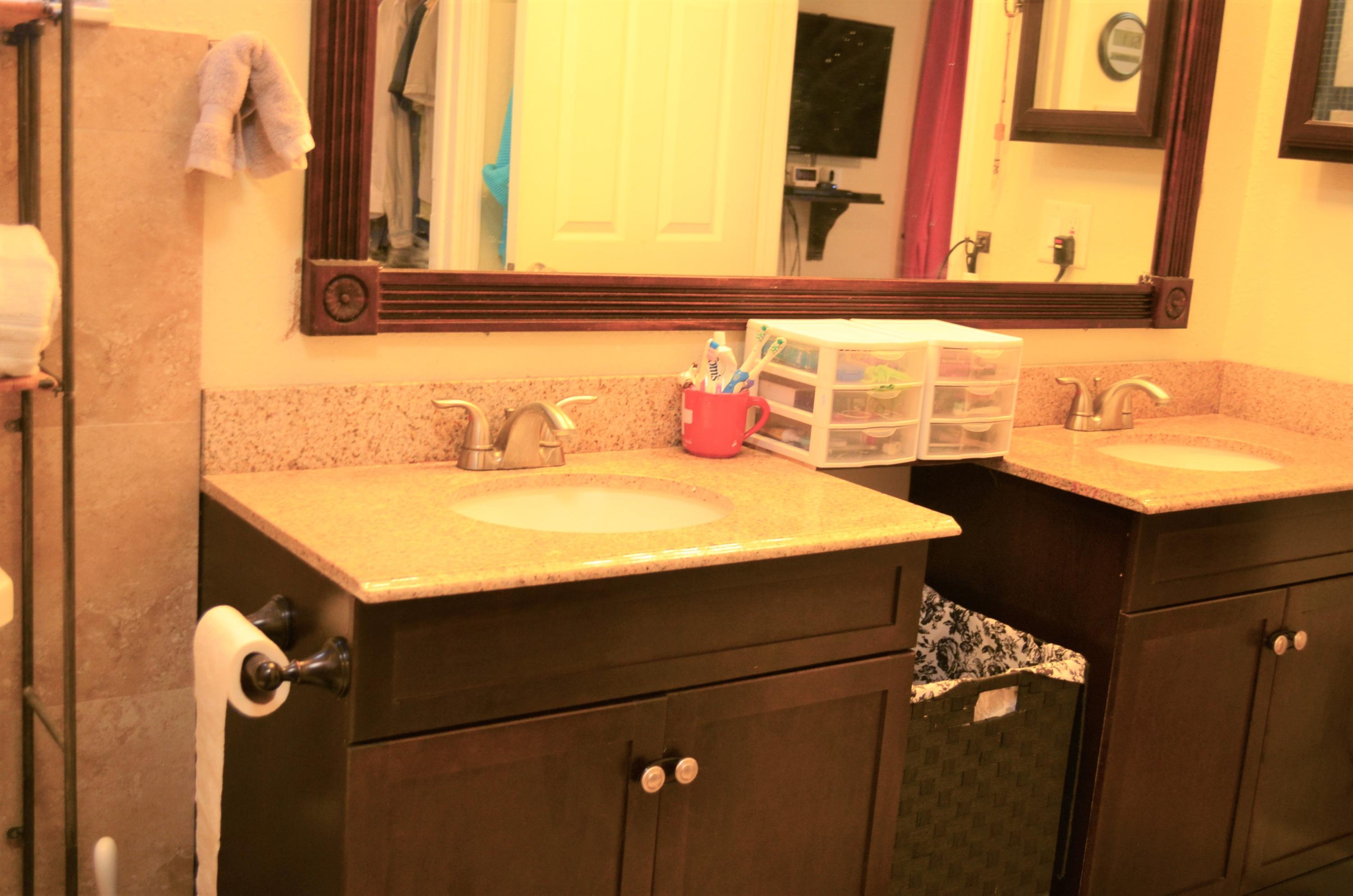 7429 San Clemente Place Boca Raton, FL 33433 - Photo 31 of 64 7429 Master bathroom (3)