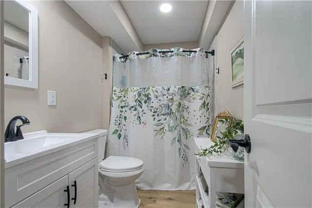 $499,900 | 15749 West 137th Street, Olathe, KS 66062