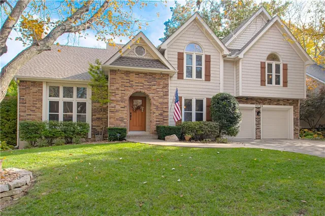 $499,900 | 15749 West 137th Street, Olathe, KS 66062