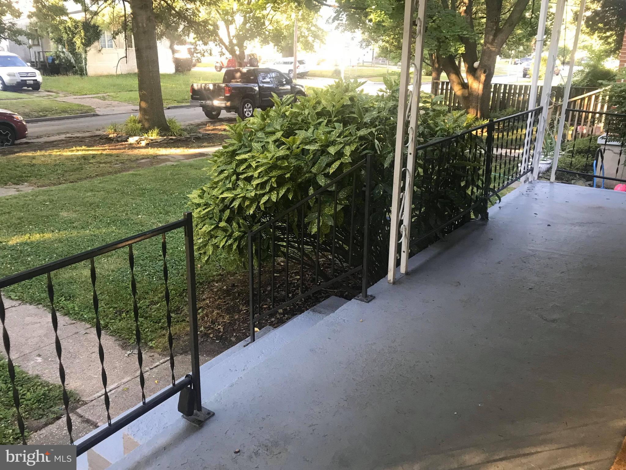 12 Leeway Dundalk, MD 21222 - Photo 20 of 24 a view of a yard with plants and trees
