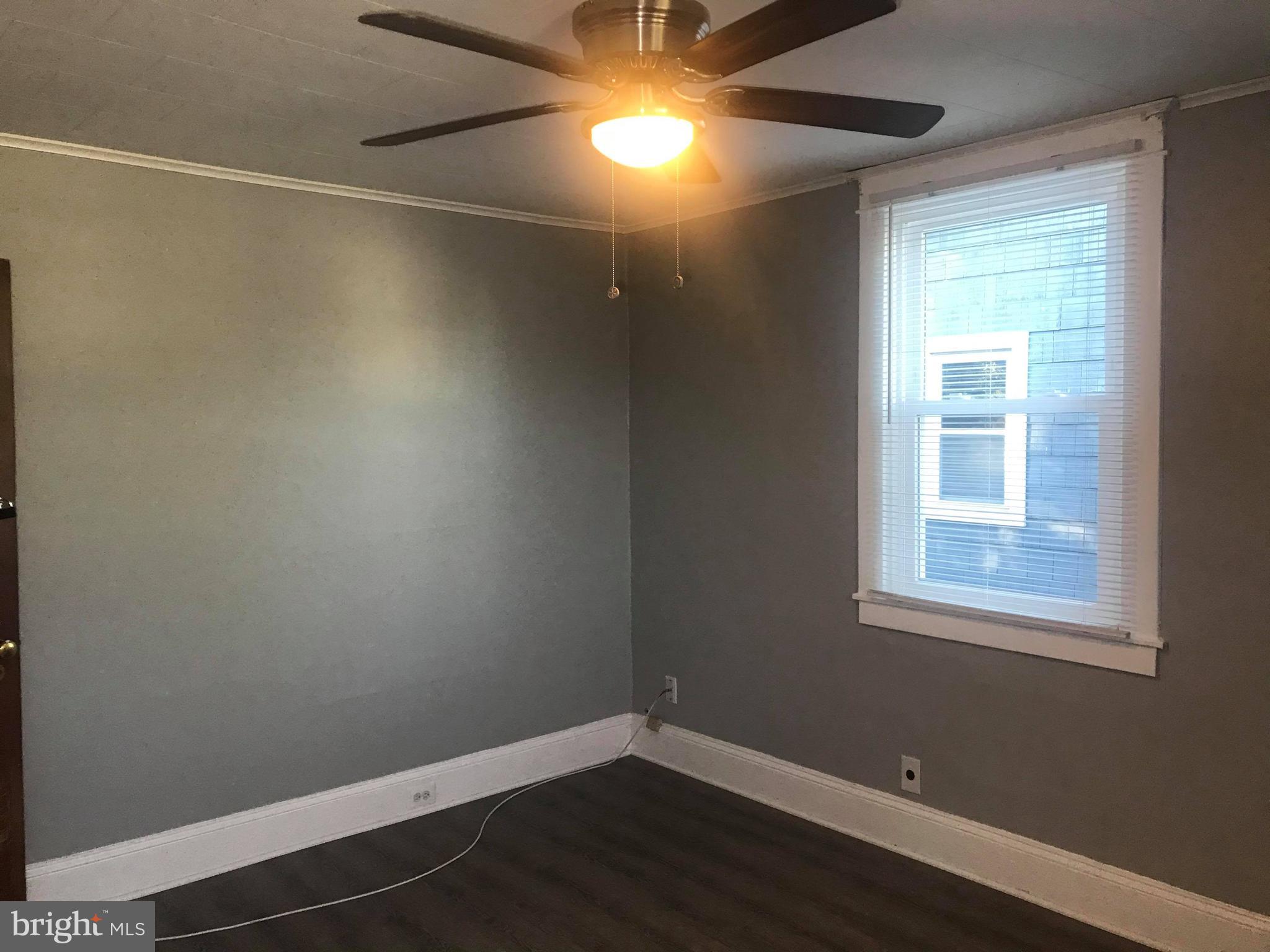 12 Leeway Dundalk, MD 21222 - Photo 22 of 24 an empty room with a window