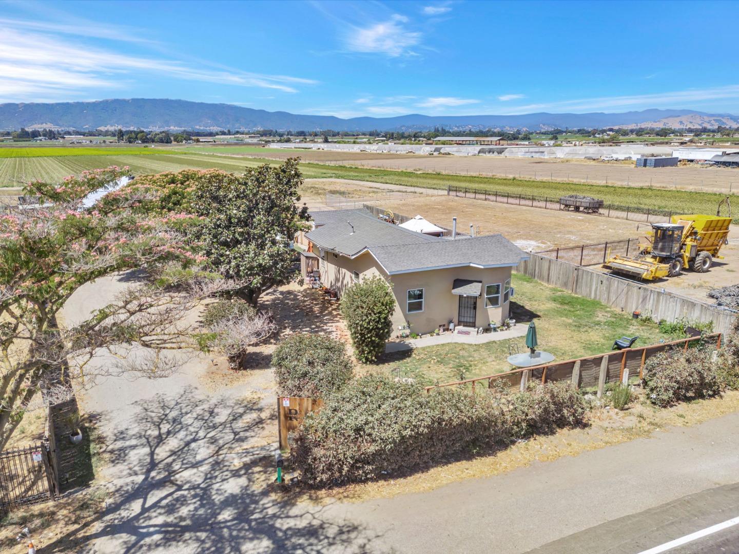 2712 Ferguson Road Gilroy, CA 95020 - Photo 6 of 55