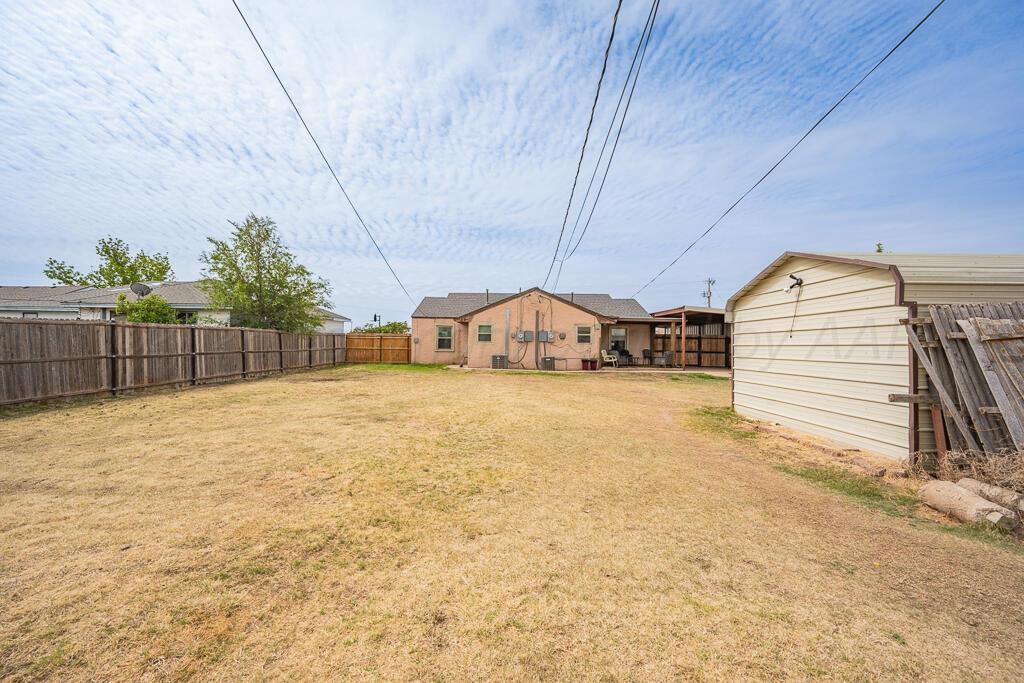 504 East 5th Street Sunray, TX 79086 - Photo 22 of 22 backyard 2