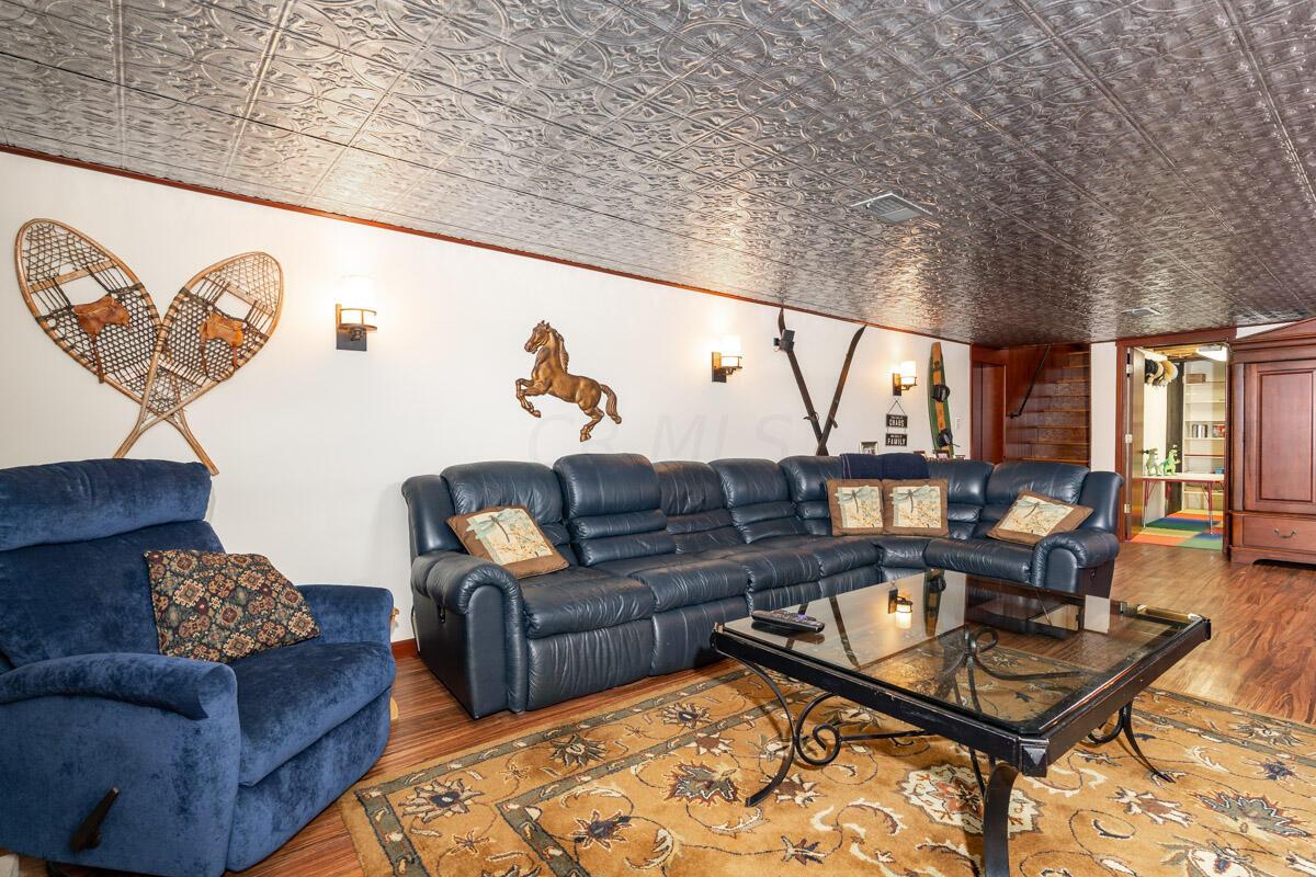 102 James Road Columbus, OH 43230 - Photo 32 of 46