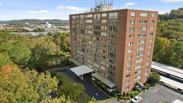 $250,000 | 1414 Continental Drive, Unit 305, Chattanooga, TN 37405