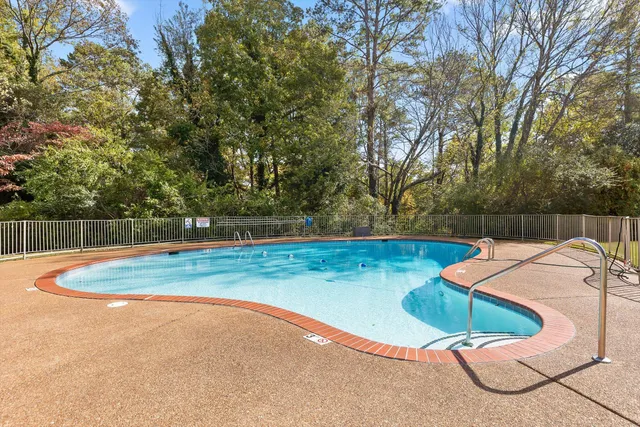 $250,000 | 1414 Continental Drive, Unit 305, Chattanooga, TN 37405