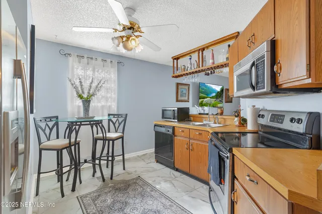 $315,000 | 8222 Lake Woodbourne Drive East, Jacksonville, FL 32217