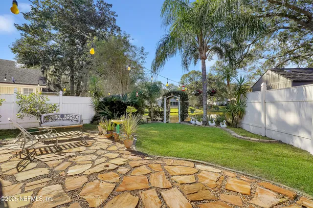 $315,000 | 8222 Lake Woodbourne Drive East, Jacksonville, FL 32217