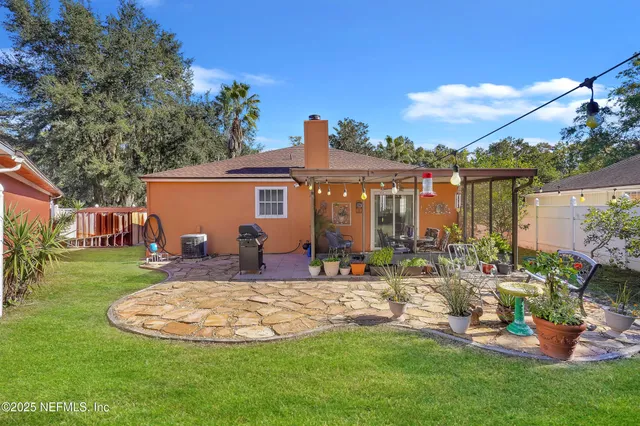 $315,000 | 8222 Lake Woodbourne Drive East, Jacksonville, FL 32217