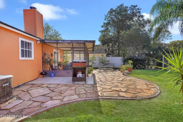 $315,000 | 8222 Lake Woodbourne Drive East, Jacksonville, FL 32217