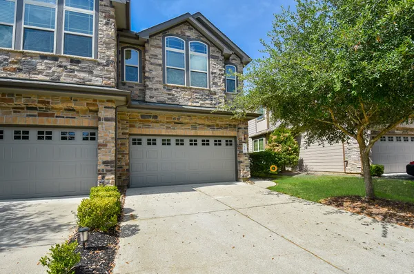 $2,450 | 71 Aventura Place, The Woodlands, TX 77389