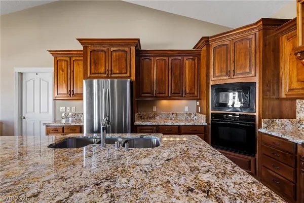 $695,000 | 770 Arrow Avenue, Overton, NV 89040