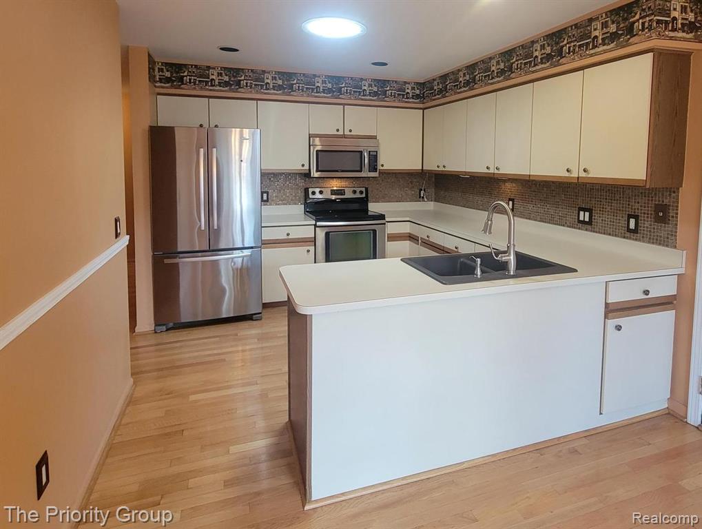 2182 London Bridge Drive, Unit 38 Rochester Hills, MI 48307 - Photo 9 of 49