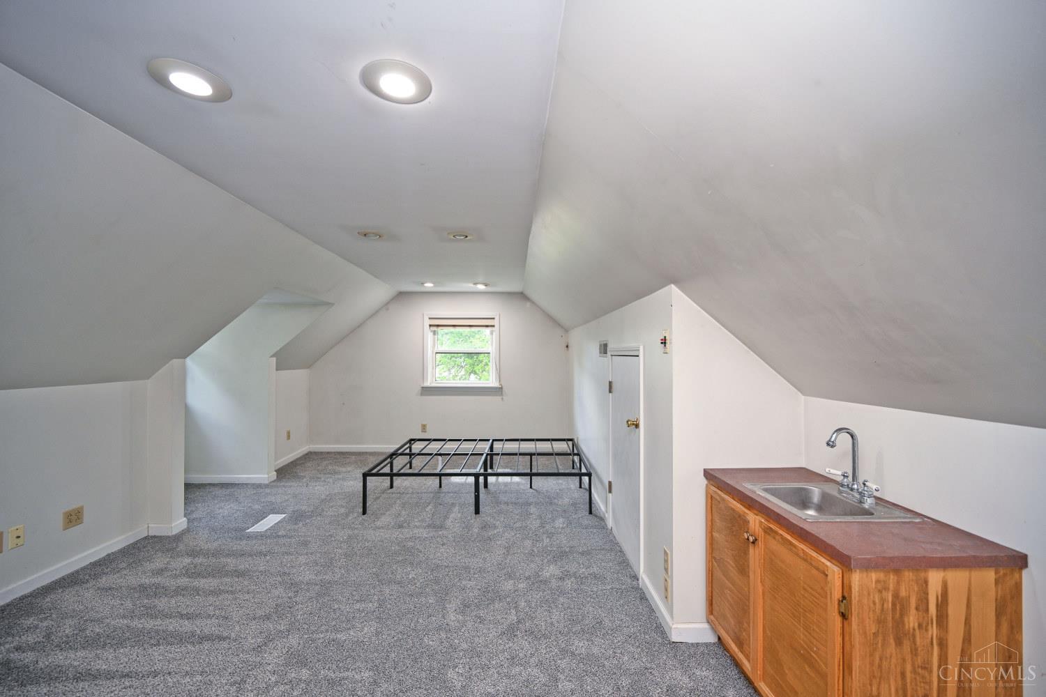 4176 Kugler Mill Road Cincinnati, OH 45236 - Photo 27 of 38