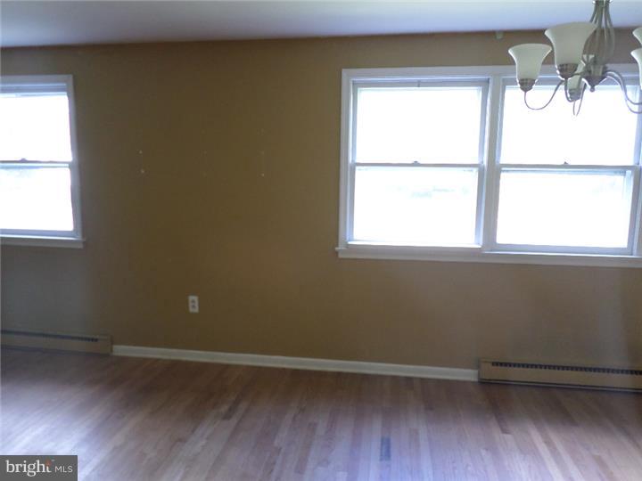 1296 Randy Drive Pottstown, PA 19464 - Photo 2 of 20 Gallery Image 2