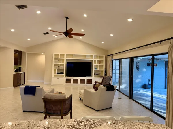 $6,450 | 2662 Northwest 42nd Street, Boca Raton, FL 33434