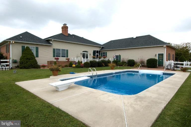 1625 Watervale Road Fallston, MD 21047 - Photo 5 of 30 Swimming Pool