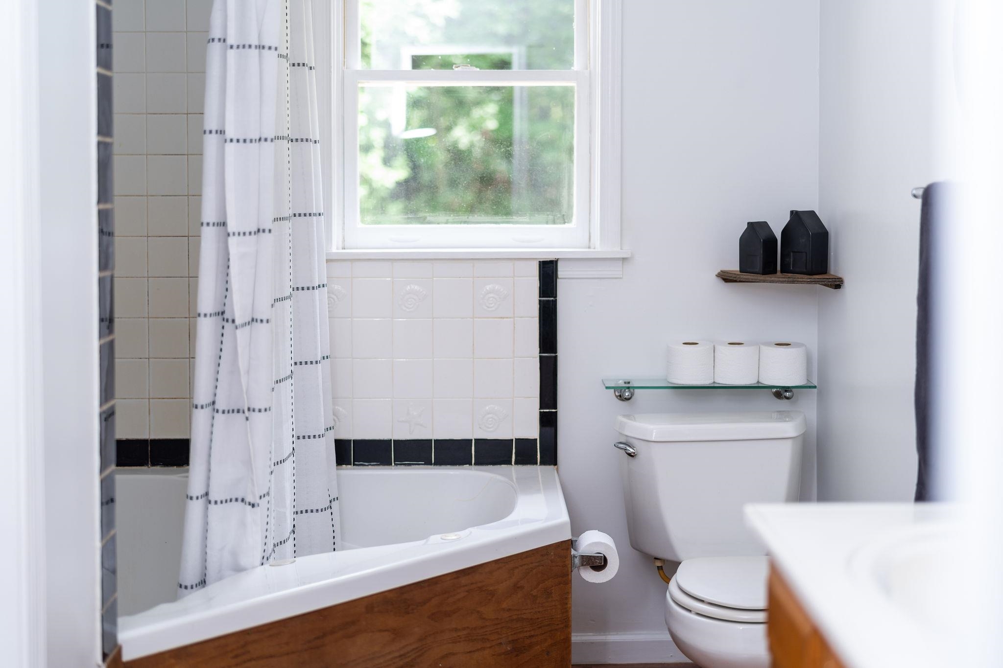 87 Swisher Road Staunton, VA 24401 - Photo 40 of 75 a bathroom with a toilet a sink and bathtub
