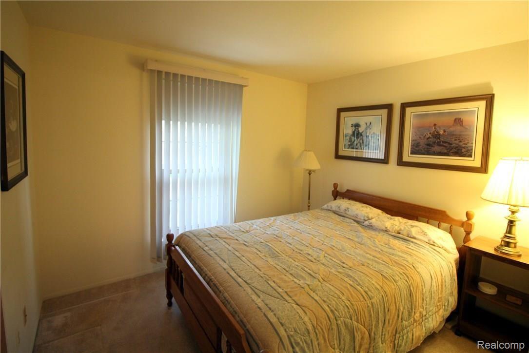 240 Pine Tree Ridge, Unit 3 Waterford, MI 48327 - Photo 19 of 35 Second Bedroom.JPG