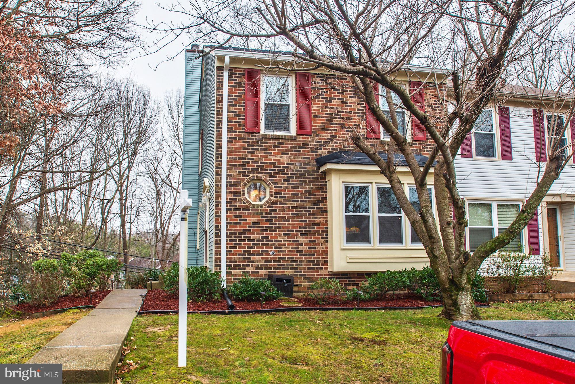 7342 Stream Way Springfield, VA 22152 - Photo 3 of 42 Gallery Image 3